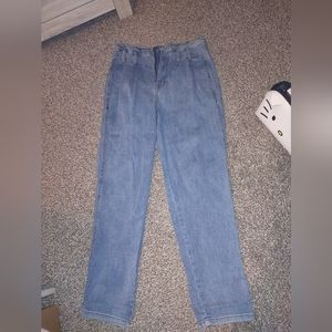 High wasted blue jeans